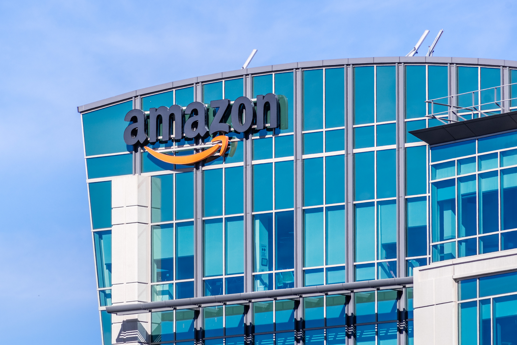 Le ultime decisioni di Amazon fanno discutere a tutti