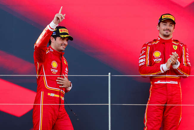 Doppietta Sainz-Leclerc: le foto del trionfo della Ferrari a Melbourne