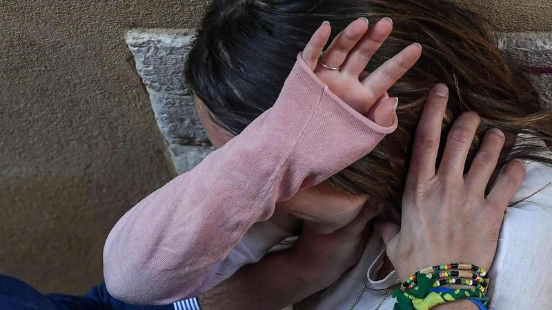 Litiga col fidanzato e viene stuprata da due uomini sud americani